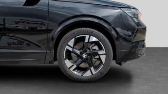 Vauxhall Grandland Electric 73kWh Ultimate SUV 5dr Electric Auto (213 ps)