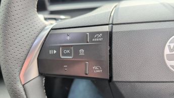 Vauxhall Grandland Electric 73kWh Ultimate SUV 5dr Electric Auto (213 ps)