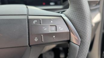Vauxhall Grandland Electric 73kWh Ultimate SUV 5dr Electric Auto (213 ps)