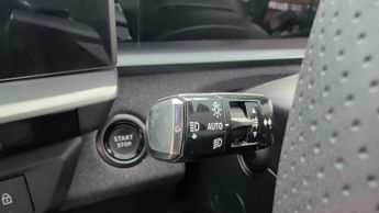 Vauxhall Grandland Electric 73kWh Ultimate SUV 5dr Electric Auto (213 ps)