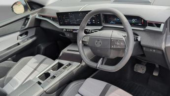 Vauxhall Grandland Electric 73kWh Ultimate SUV 5dr Electric Auto (213 ps)