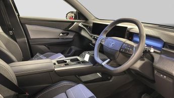 Vauxhall Grandland 1.2 Ultimate SUV 5dr Petrol Hybrid e-DCT Euro 6 (s/s) (136 ps)