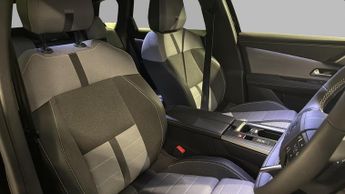 Vauxhall Grandland Electric 73kWh Ultimate SUV 5dr Electric Auto (213 ps)
