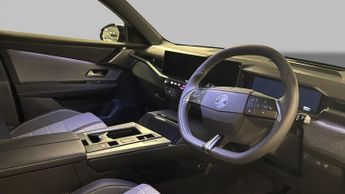 Vauxhall Grandland Electric 73kWh Ultimate SUV 5dr Electric Auto (213 ps)