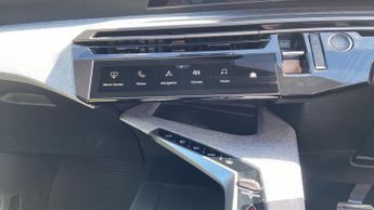 Peugeot 5008 73kWh Allure SUV 5dr Electric Auto (210 ps)