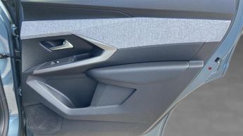 Peugeot 5008 73kWh Allure SUV 5dr Electric Auto (210 ps)