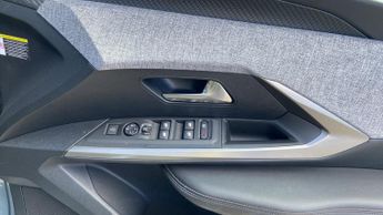 Peugeot 5008 73kWh Allure SUV 5dr Electric Auto (210 ps)