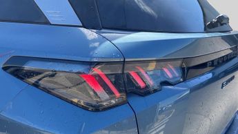 Peugeot 5008 73kWh Allure SUV 5dr Electric Auto (210 ps)