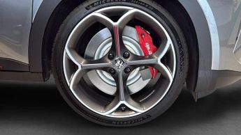 Alfa Romeo Junior 54kWh Elettrica Veloce SUV 5dr Electric Auto (280 ps)