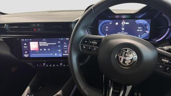 Alfa Romeo Junior 54kWh Elettrica Veloce SUV 5dr Electric Auto (280 ps)