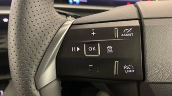 Vauxhall Grandland Electric 73kWh Ultimate SUV 5dr Electric Auto (213 ps)