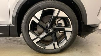 Vauxhall Grandland Electric 73kWh Ultimate SUV 5dr Electric Auto (213 ps)