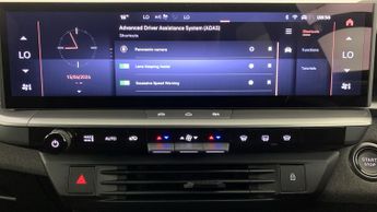 Vauxhall Grandland Electric 73kWh Ultimate SUV 5dr Electric Auto (213 ps)