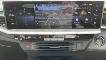 Vauxhall Grandland 1.2 Ultimate SUV 5dr Petrol Hybrid e-DCT Euro 6 (s/s) (136 ps)