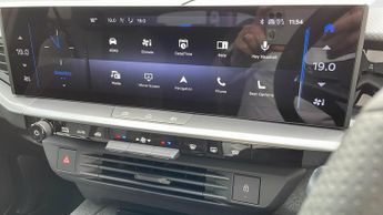 Vauxhall Grandland 1.2 Ultimate SUV 5dr Petrol Hybrid e-DCT Euro 6 (s/s) (136 ps)