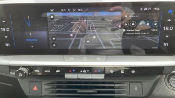 Vauxhall Grandland 1.2 Ultimate SUV 5dr Petrol Hybrid e-DCT Euro 6 (s/s) (136 ps)