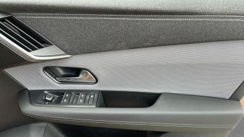 Vauxhall Grandland 1.2 Ultimate SUV 5dr Petrol Hybrid e-DCT Euro 6 (s/s) (136 ps)