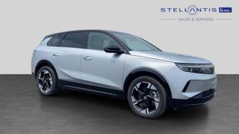 Vauxhall Grandland Electric 73kWh Ultimate SUV 5dr Electric Auto (213 ps)