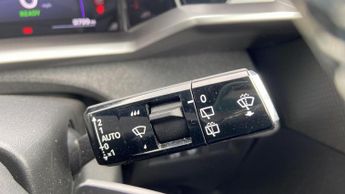 Vauxhall Grandland Electric 73kWh Ultimate SUV 5dr Electric Auto (213 ps)