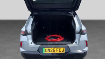 Vauxhall Grandland Electric 73kWh Ultimate SUV 5dr Electric Auto (213 ps)