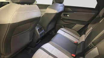 Vauxhall Grandland 1.2 Ultimate SUV 5dr Petrol Hybrid e-DCT Euro 6 (s/s) (136 ps)