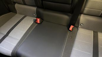 Vauxhall Grandland 1.2 Ultimate SUV 5dr Petrol Hybrid e-DCT Euro 6 (s/s) (136 ps)