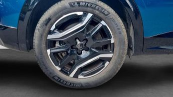 Peugeot 3008 73kWh GT SUV 5dr Electric Auto (210 ps)