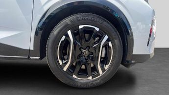 Peugeot 3008 73kWh GT SUV 5dr Electric Auto (210 ps)