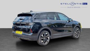 Vauxhall Grandland 1.2 Ultimate SUV 5dr Petrol Hybrid e-DCT Euro 6 (s/s) (145 ps)