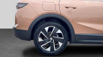 Vauxhall Grandland 1.2 Ultimate SUV 5dr Petrol Hybrid e-DCT Euro 6 (s/s) (136 ps)