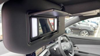 Vauxhall Grandland 1.2 Ultimate SUV 5dr Petrol Hybrid e-DCT Euro 6 (s/s) (136 ps)