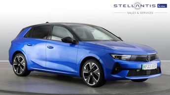Vauxhall Astra 54kWh Ultimate Hatchback 5dr Electric Auto (156 ps)