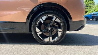 Vauxhall Grandland Electric 73kWh Ultimate SUV 5dr Electric Auto (213 ps)