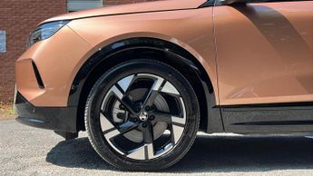 Vauxhall Grandland Electric 73kWh Ultimate SUV 5dr Electric Auto (213 ps)