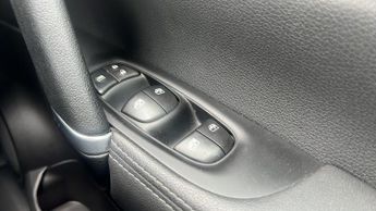 Nissan Qashqai 1.3 DIG-T N-Motion SUV 5dr Petrol DCT Auto Euro 6 (s/s) (160 ps)