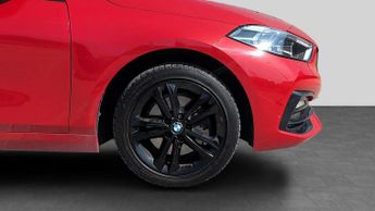BMW 1 Series 1.5 118i Sport (LCP) Hatchback 5dr Petrol DCT Euro 6 (s/s) (136 