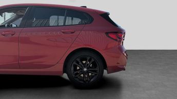 BMW 1 Series 1.5 118i Sport (LCP) Hatchback 5dr Petrol DCT Euro 6 (s/s) (136 