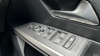 Peugeot 3008 73kWh GT SUV 5dr Electric Auto (210 ps)