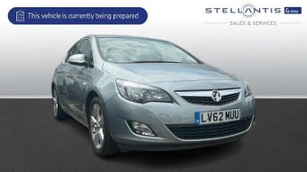Vauxhall Astra 1.6 16v SRi Hatchback 5dr Petrol Manual Euro 5 (115 ps)