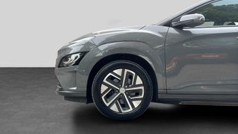 Hyundai Kona 64kWh Premium SUV 5dr Electric Auto (10.5kW Charger) (204 ps)