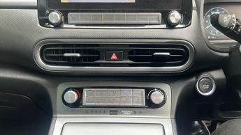Hyundai Kona 64kWh Premium SUV 5dr Electric Auto (10.5kW Charger) (204 ps)