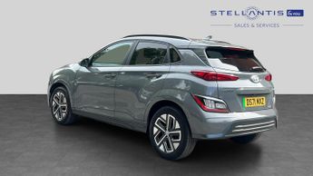 Hyundai Kona 64kWh Premium SUV 5dr Electric Auto (10.5kW Charger) (204 ps)