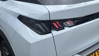 Peugeot 3008 SUV 1.2 Allure SUV 5dr Petrol Hybrid e-DSC6 Euro 6 (s/s) (136 ps)