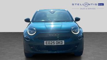 Fiat 600 1.2 MHEV La Prima SUV 5dr Petrol Hybrid e-DCT Euro 6 (s/s) (136 