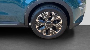 Fiat 600 1.2 MHEV La Prima SUV 5dr Petrol Hybrid e-DCT Euro 6 (s/s) (136 