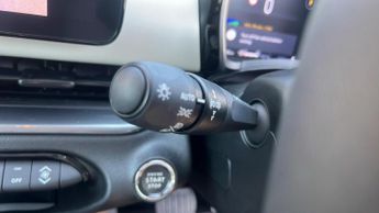 Fiat 600 1.2 MHEV La Prima SUV 5dr Petrol Hybrid e-DCT Euro 6 (s/s) (136 