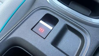 Fiat 600 1.2 MHEV La Prima SUV 5dr Petrol Hybrid e-DCT Euro 6 (s/s) (136 