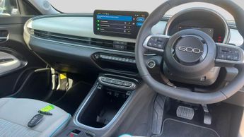 Fiat 600 1.2 MHEV La Prima SUV 5dr Petrol Hybrid e-DCT Euro 6 (s/s) (136 