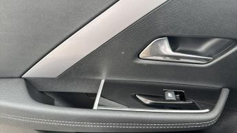 Vauxhall Astra 1.6 12.4kWh GS Hatchback 5dr Petrol Plug-in Hybrid Auto Euro 6 (