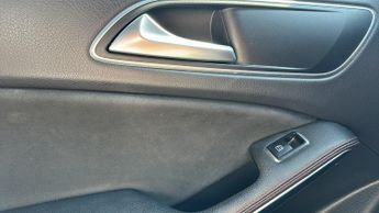 Mercedes-benz A Class 1.5 A180d AMG Line (Premium) Hatchback 5dr Diesel 7G-DCT Euro 6 